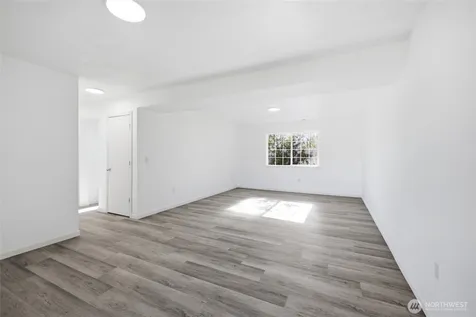 12705 6th Avenue E Tacoma WA 98445