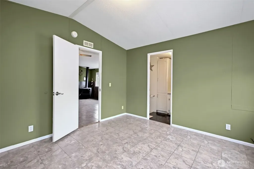 11509 20th Ave. Ct. E Tacoma WA 98445
