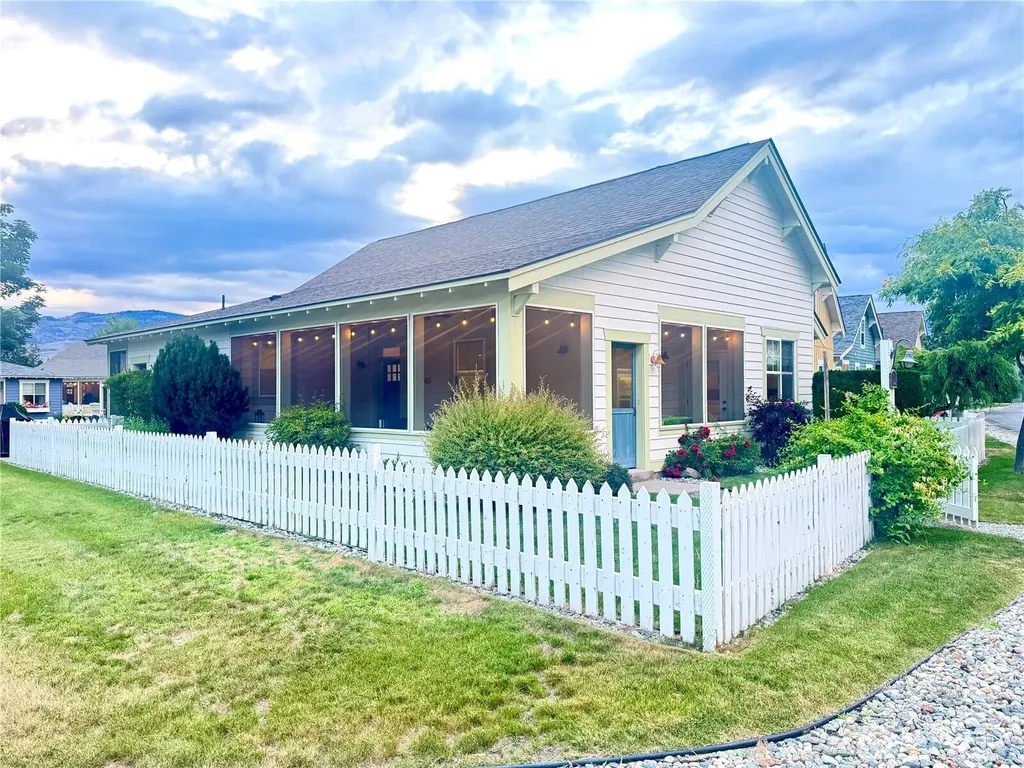 101 Timbuktu Lane Oroville WA 98844