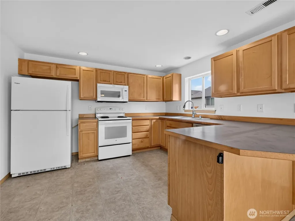 3925 152nd Pl SE Bothell WA 98012