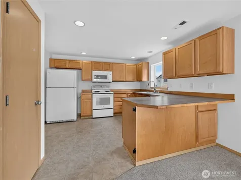 3925 152nd Pl SE Bothell WA 98012
