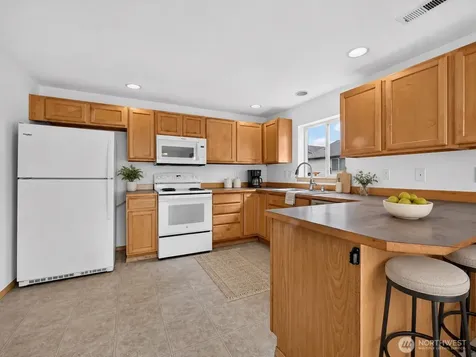 3925 152nd Pl SE Bothell WA 98012
