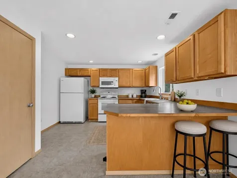 3925 152nd Pl SE Bothell WA 98012