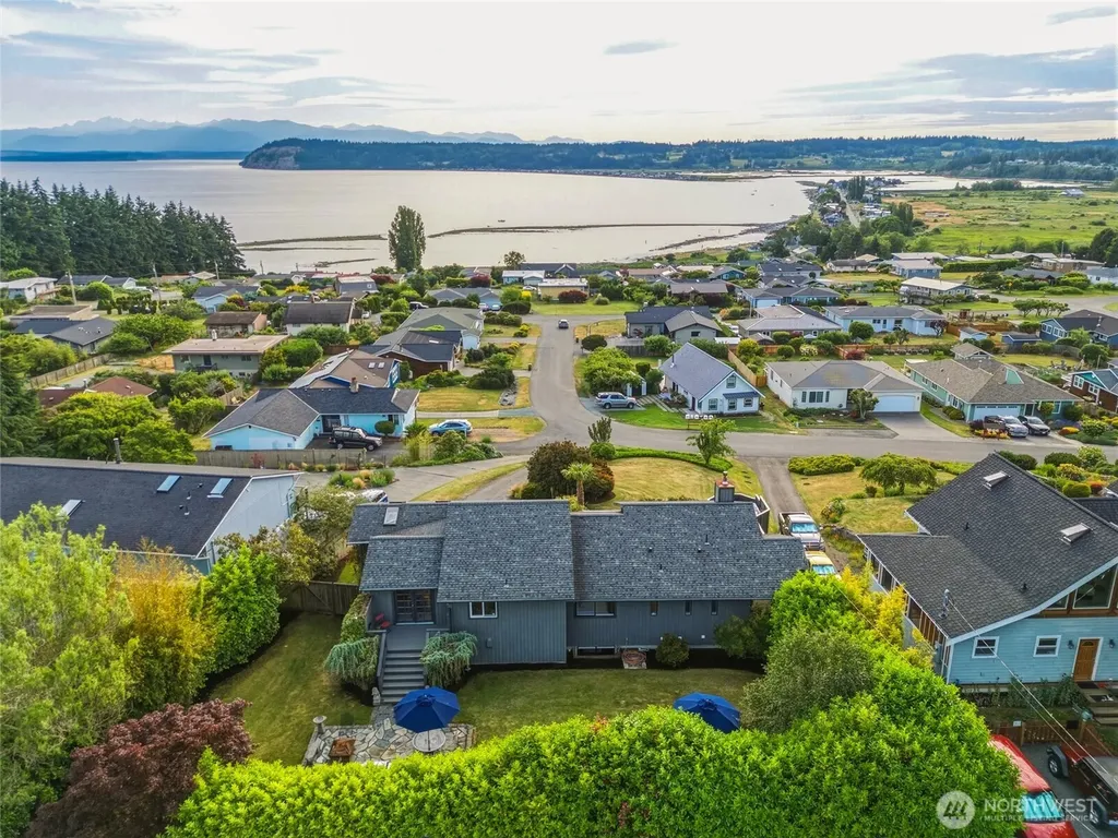 6179 Blue Haven Way Clinton WA 98236