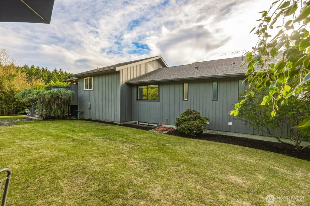 6179 Blue Haven Way Clinton WA 98236