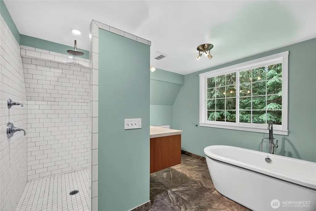 16928 464th Way SE North Bend WA 98045
