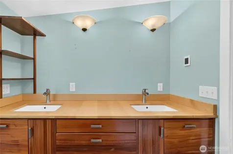 16928 464th Way SE North Bend WA 98045