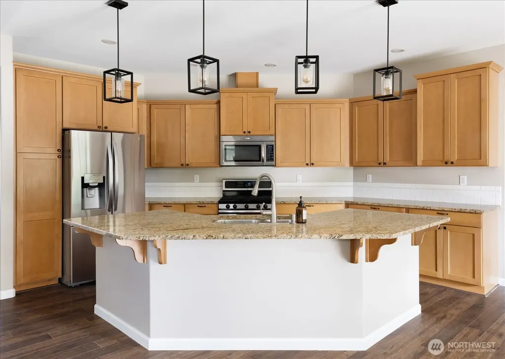 2749 SW Fairway Point Drive Oak Harbor WA 98277