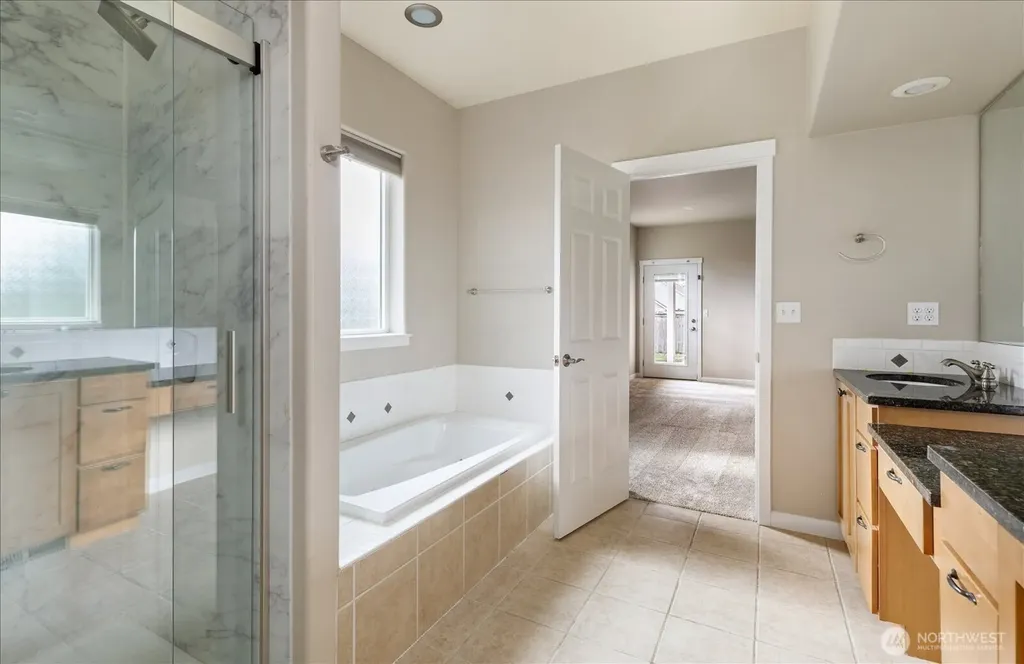 2749 SW Fairway Point Drive Oak Harbor WA 98277