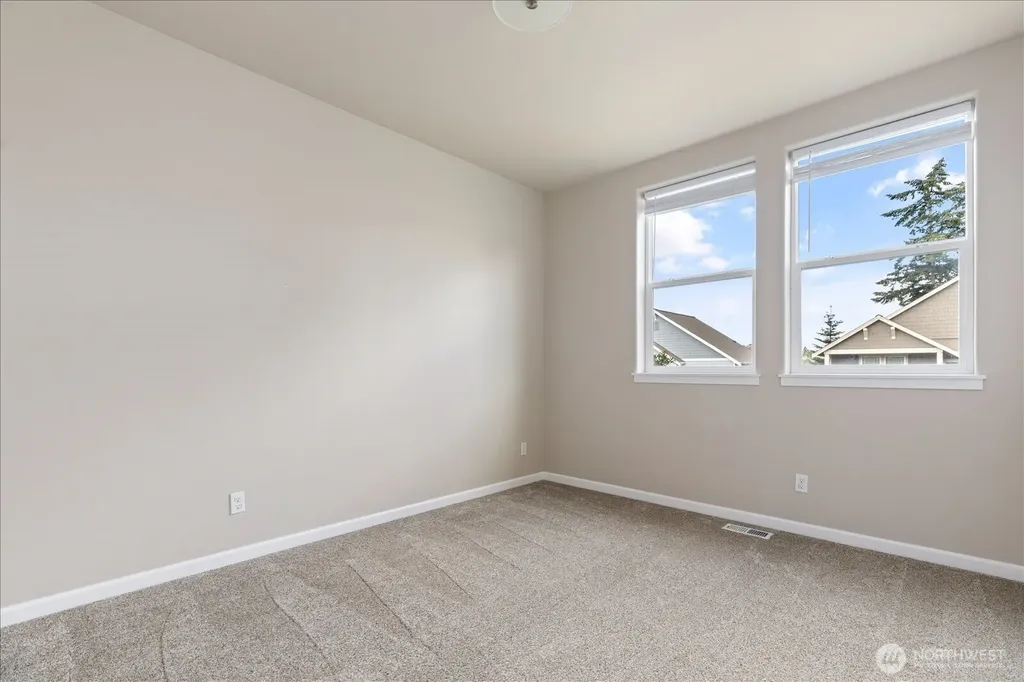 2749 SW Fairway Point Drive Oak Harbor WA 98277