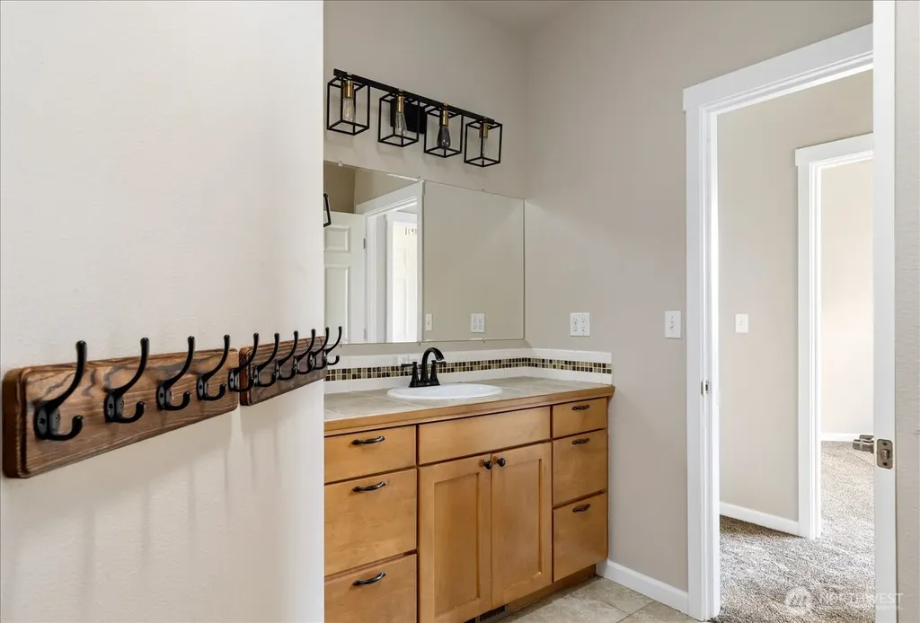 2749 SW Fairway Point Drive Oak Harbor WA 98277