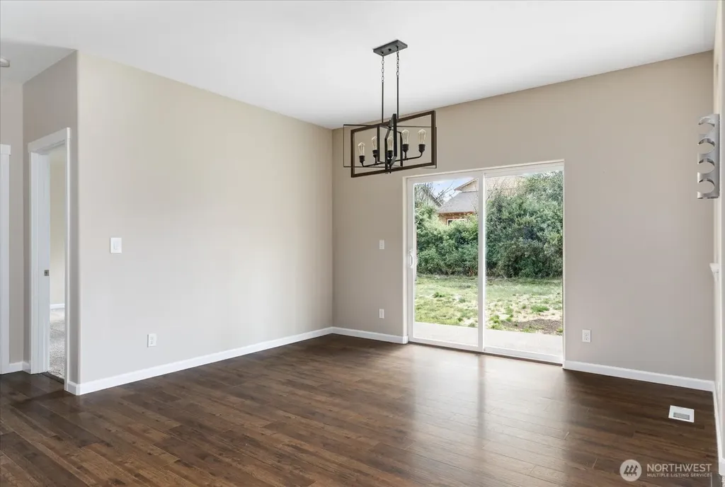 2749 SW Fairway Point Drive Oak Harbor WA 98277