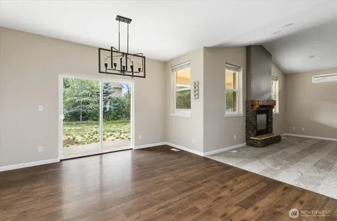 2749 SW Fairway Point Drive Oak Harbor WA 98277