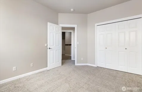 2749 SW Fairway Point Drive Oak Harbor WA 98277