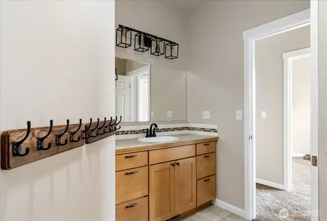 2749 SW Fairway Point Drive Oak Harbor WA 98277