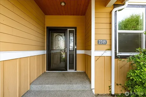 2749 SW Fairway Point Drive Oak Harbor WA 98277