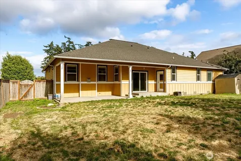 2749 SW Fairway Point Drive Oak Harbor WA 98277