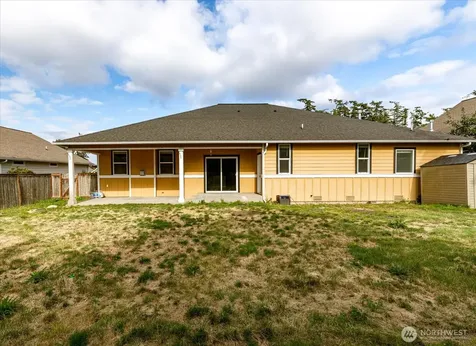 2749 SW Fairway Point Drive Oak Harbor WA 98277