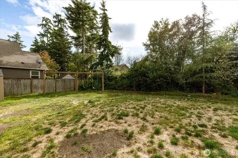 2749 SW Fairway Point Drive Oak Harbor WA 98277