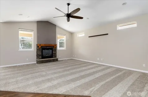 2749 SW Fairway Point Drive Oak Harbor WA 98277