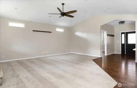 2749 SW Fairway Point Drive Oak Harbor WA 98277