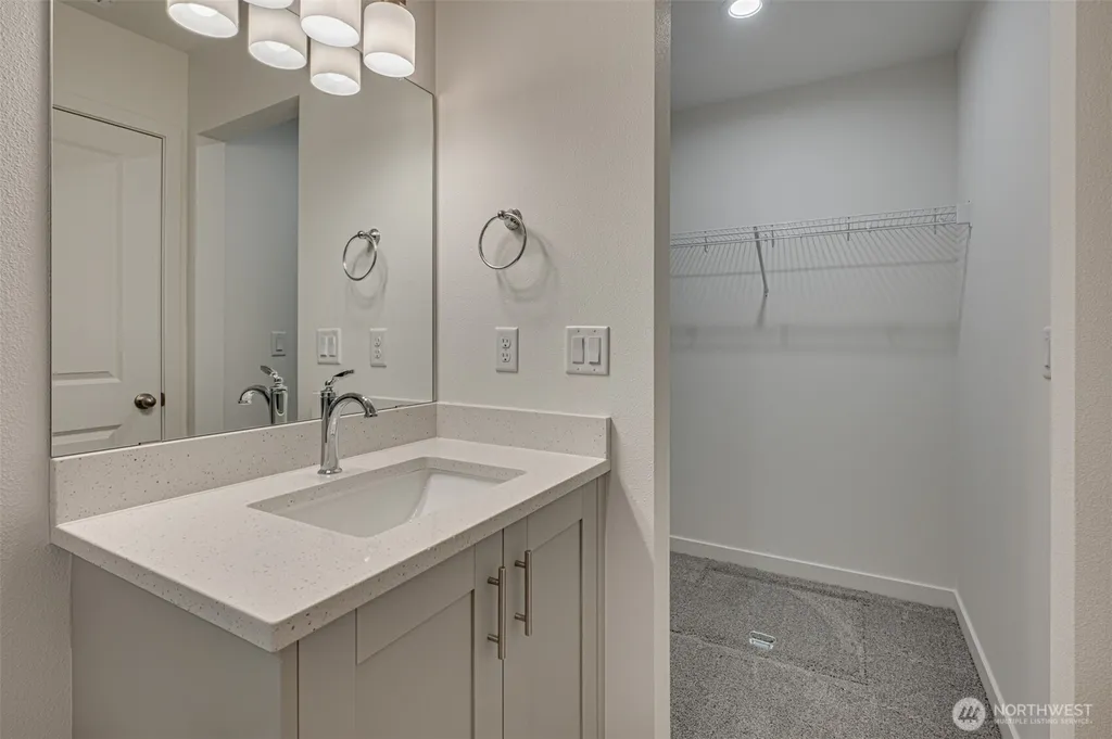 2008 Henderson Way Longview WA 98632