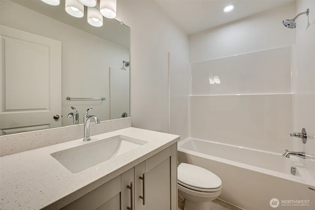 2008 Henderson Way Longview WA 98632