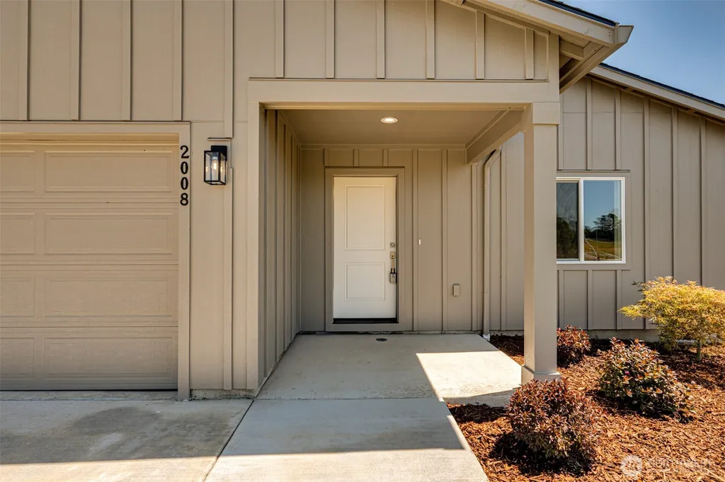 2008 Henderson Way Longview WA 98632