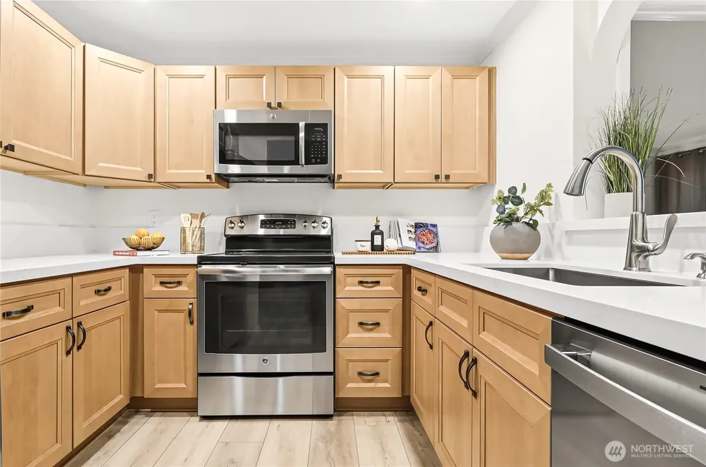 12680 NE 10th Place Bellevue WA 98005