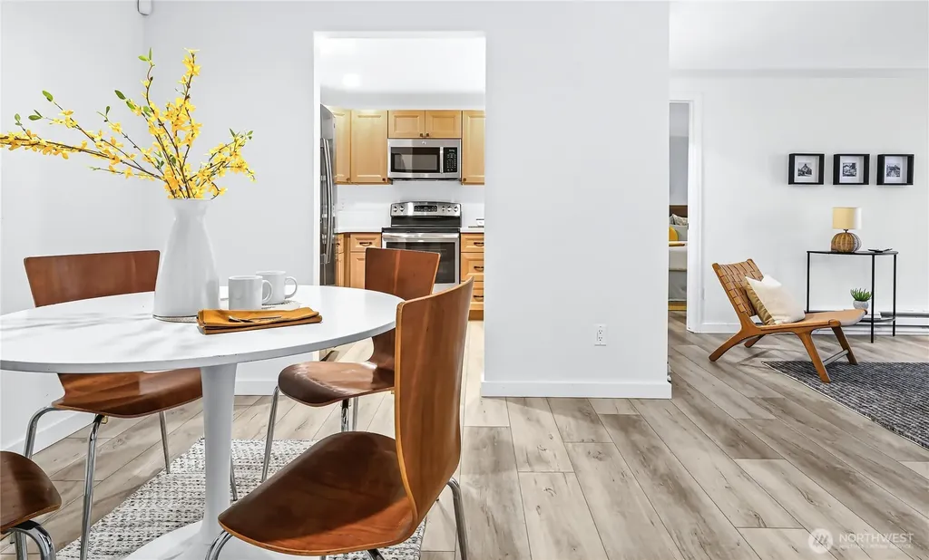 12680 NE 10th Place Bellevue WA 98005