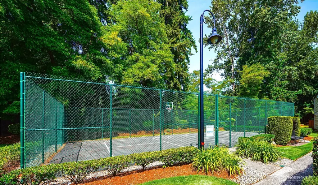 12680 NE 10th Place Bellevue WA 98005