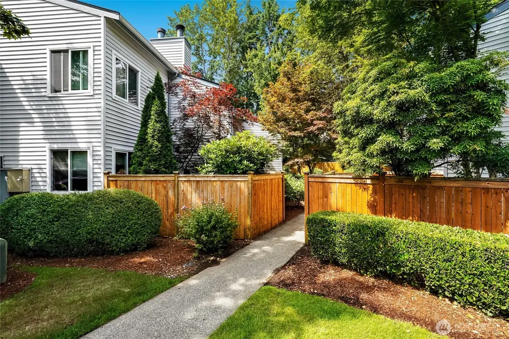 12680 NE 10th Place Bellevue WA 98005