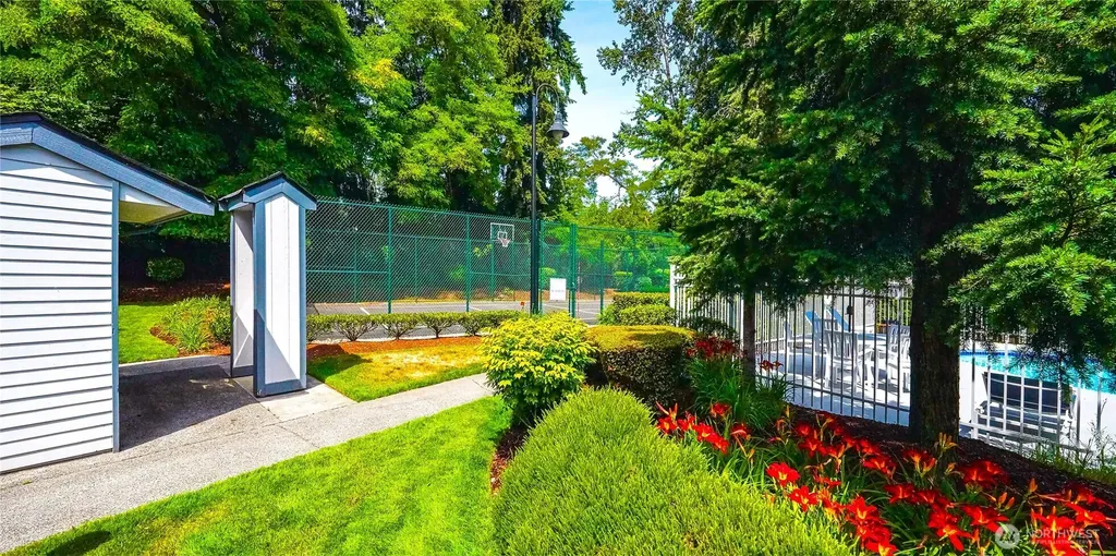 12680 NE 10th Place Bellevue WA 98005