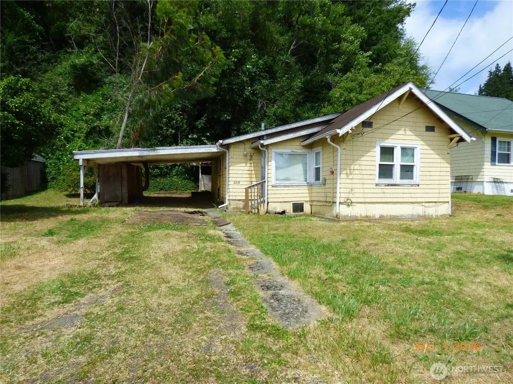 2218 W 5th Street Aberdeen WA 98520