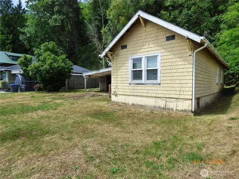 2218 W 5th Street Aberdeen WA 98520