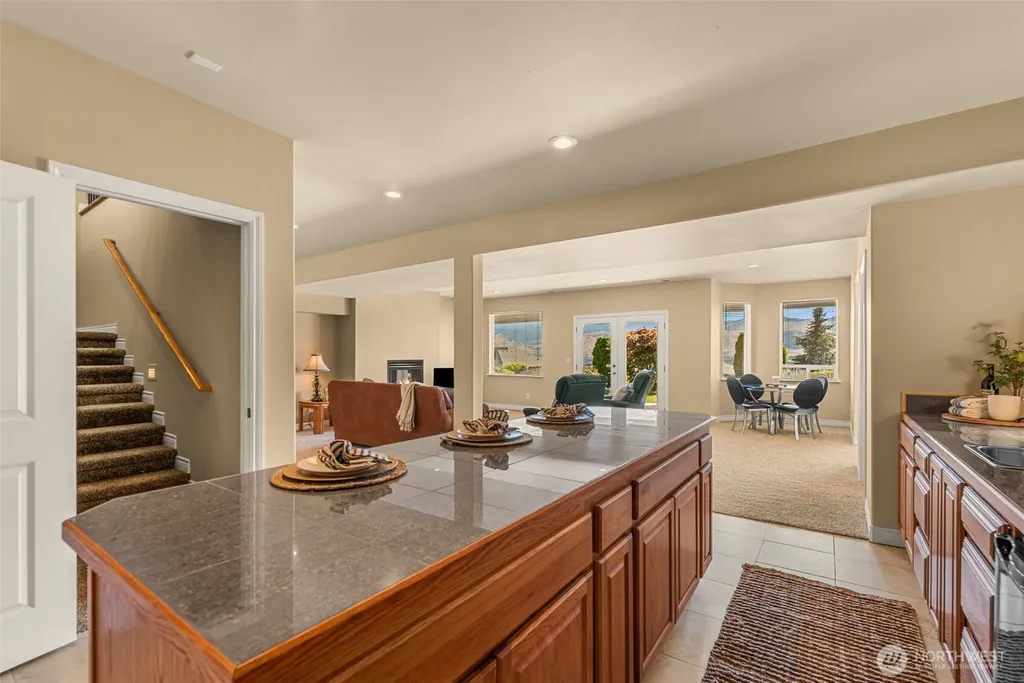 825 Briarwood Drive East Wenatchee WA 98802