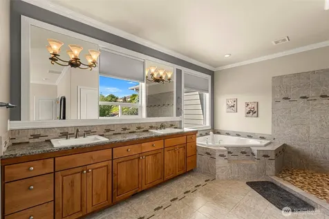 825 Briarwood Drive East Wenatchee WA 98802