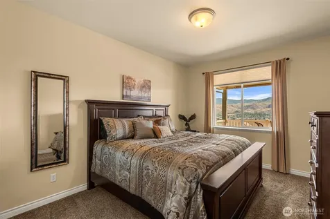 825 Briarwood Drive East Wenatchee WA 98802
