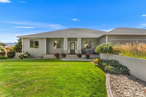 825 Briarwood Drive East Wenatchee WA 98802