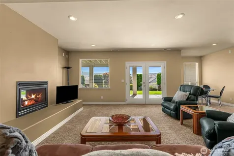 825 Briarwood Drive East Wenatchee WA 98802