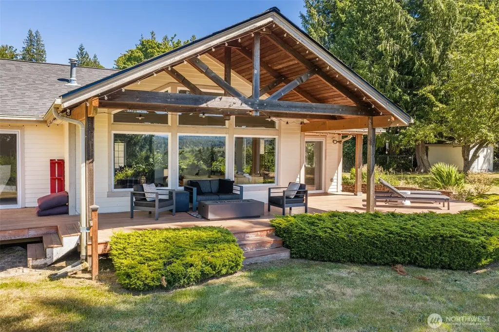 552 Elwha Bluffs Road Port Angeles WA 98363