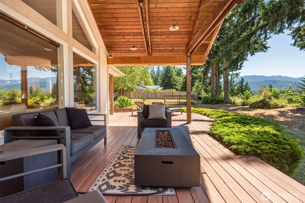 552 Elwha Bluffs Road Port Angeles WA 98363