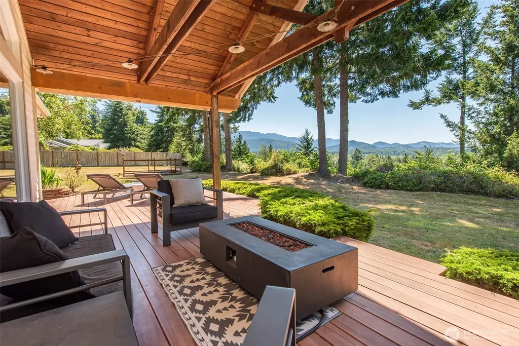 552 Elwha Bluffs Road Port Angeles WA 98363