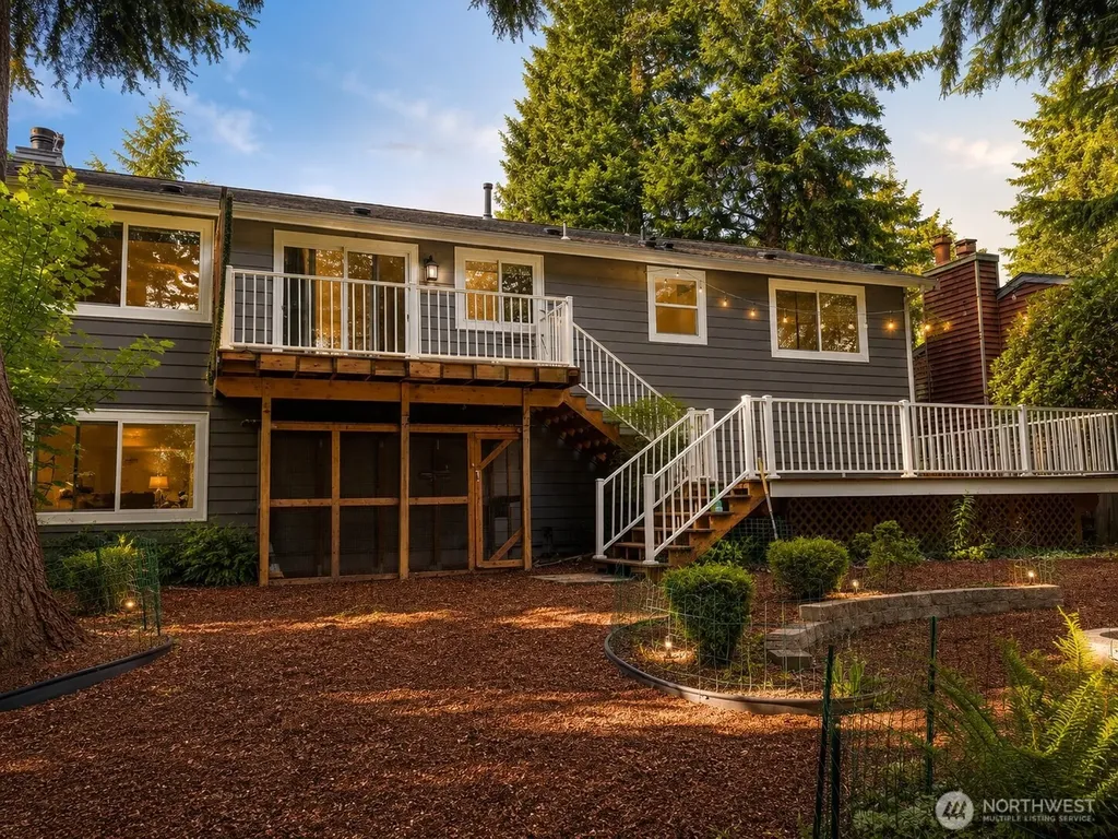 33700 33rd Place SW Federal Way WA 98023