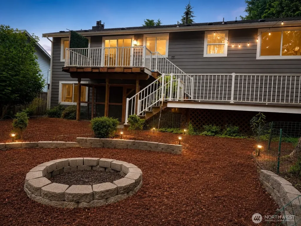 33700 33rd Place SW Federal Way WA 98023