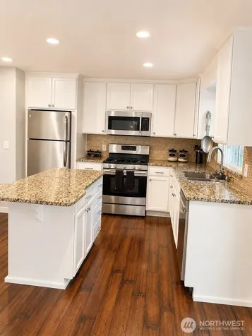 33700 33rd Place SW Federal Way WA 98023