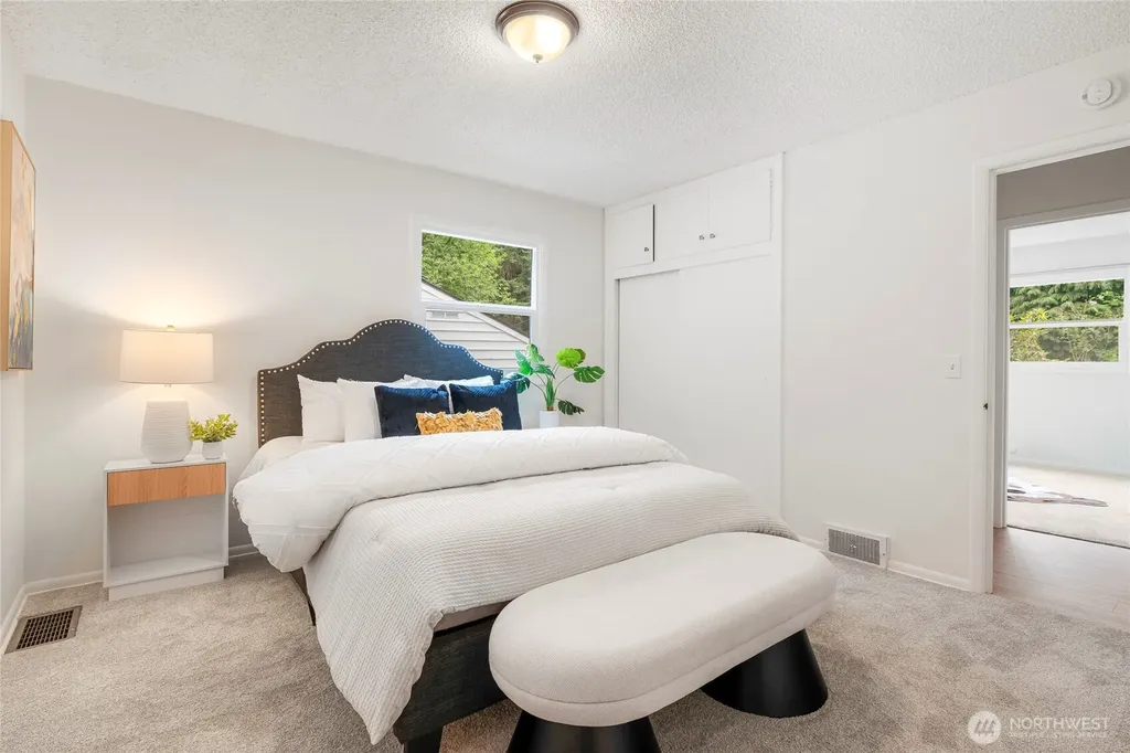 1250 NE 188th Street Shoreline WA 98155