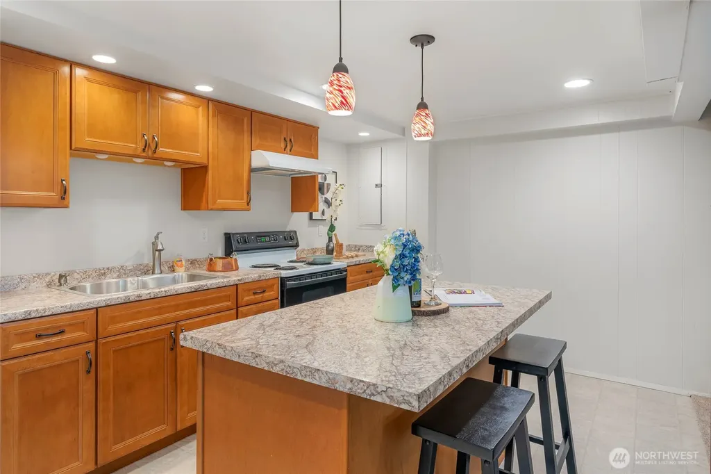1250 NE 188th Street Shoreline WA 98155