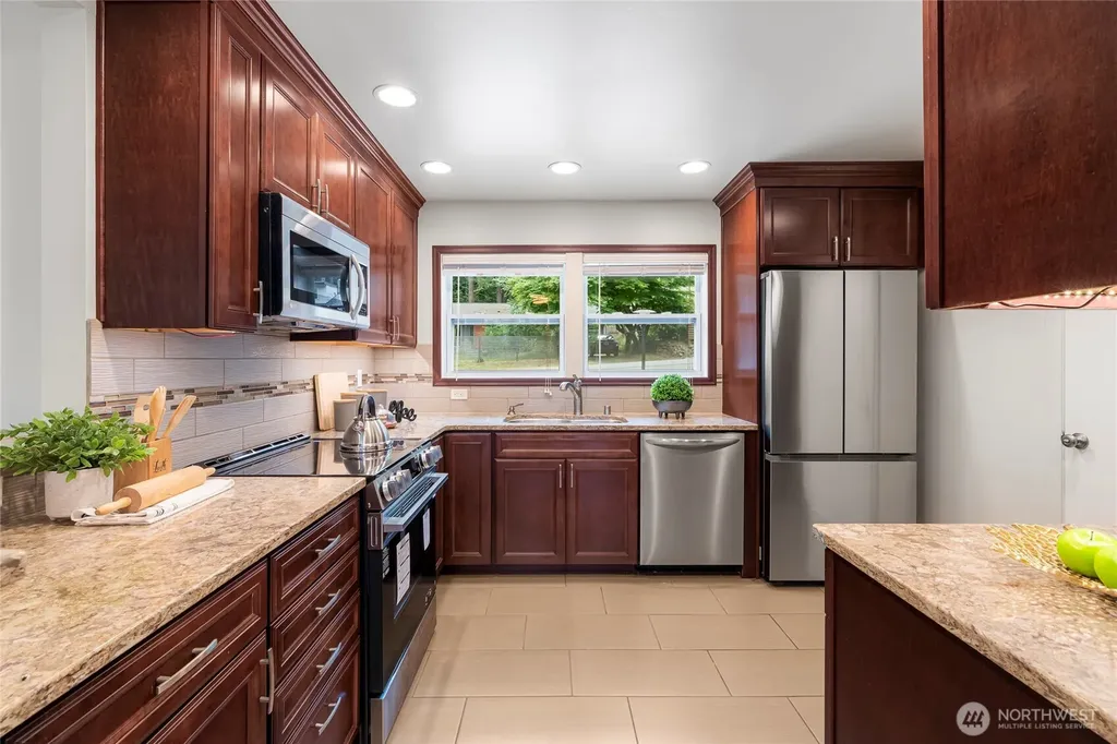 1250 NE 188th Street Shoreline WA 98155