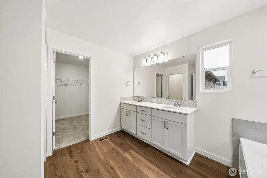 17914 SE 265th Street Covington WA 98042